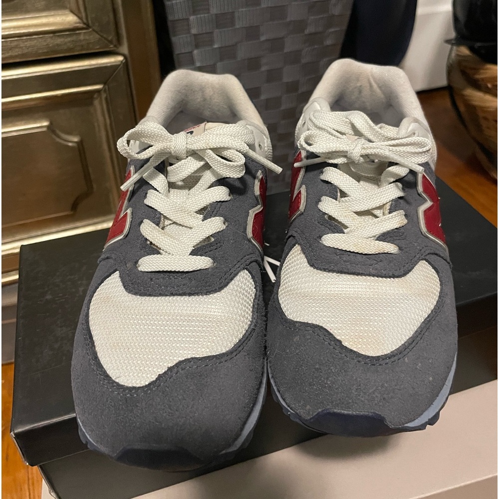 Women size 5 blue and white New Balance Sneakers